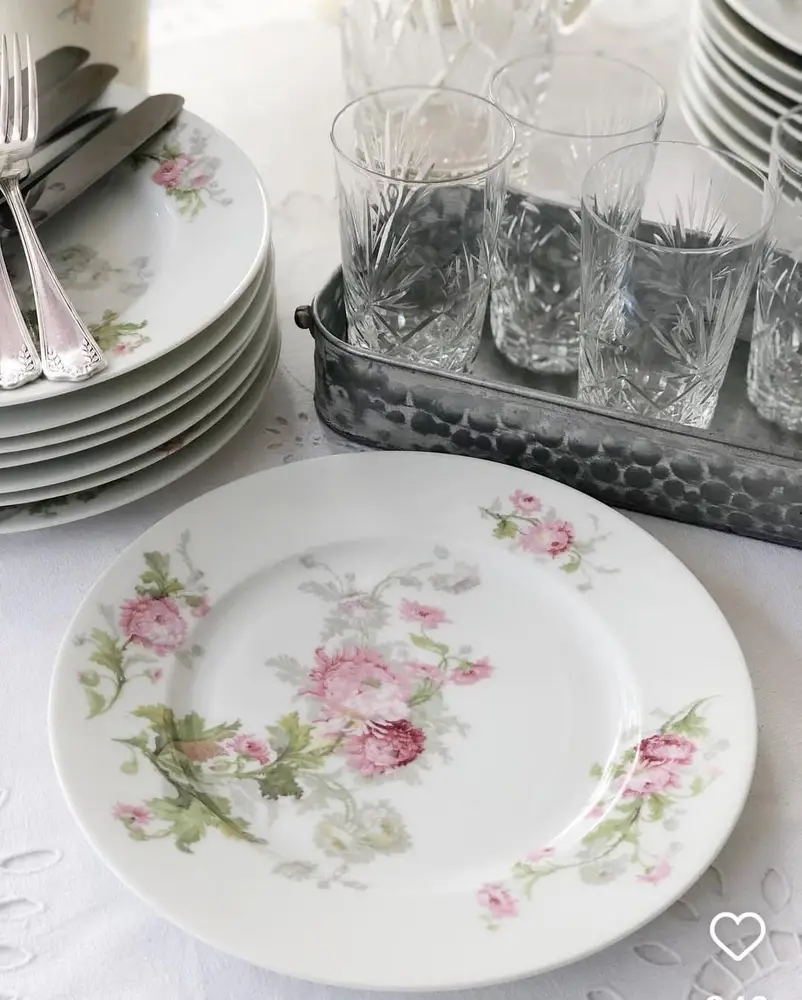 Vajilla francesa de porcelana de Limoges importada a Argentina por el Bazar Dos Mundos de José Roger Balet