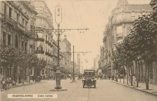 Click to enlarge historical photograph Facade detail of the former Casa Moussion, later Bazar Dos Mundos in Buenos Aires
