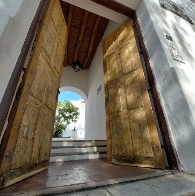 Purta entrada casa natal de Domingo Faustino Sarmiento