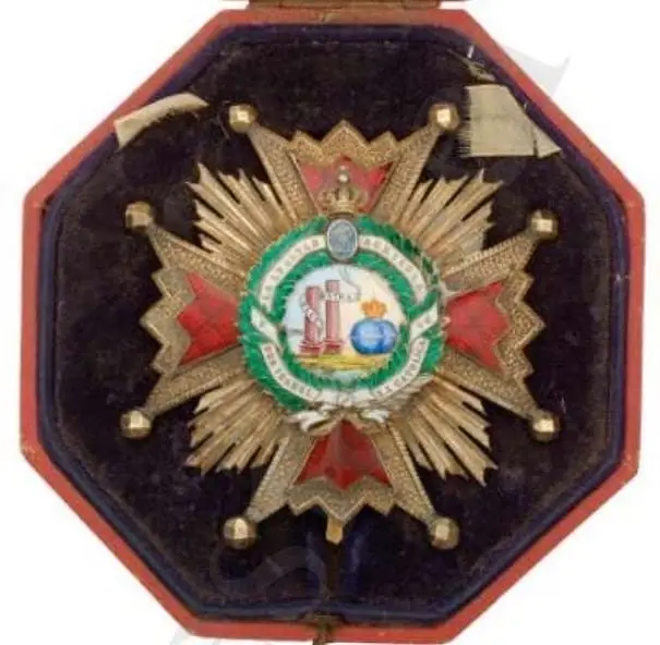 Click to enlarge historical photograph Insignia of Commander of the Order of Isabella the Catholic awarded to José Roger Balet (1935)