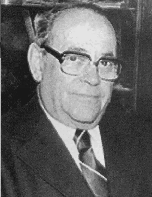 Click to enlarge historical photograph Portrait of Dr. Justo Alonso alongside José Roger Balet in Uruguay