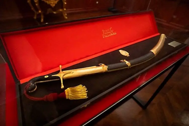 Click to enlarge historical photograph Replica of General José de San Martín's curved saber presented to José Roger Balet